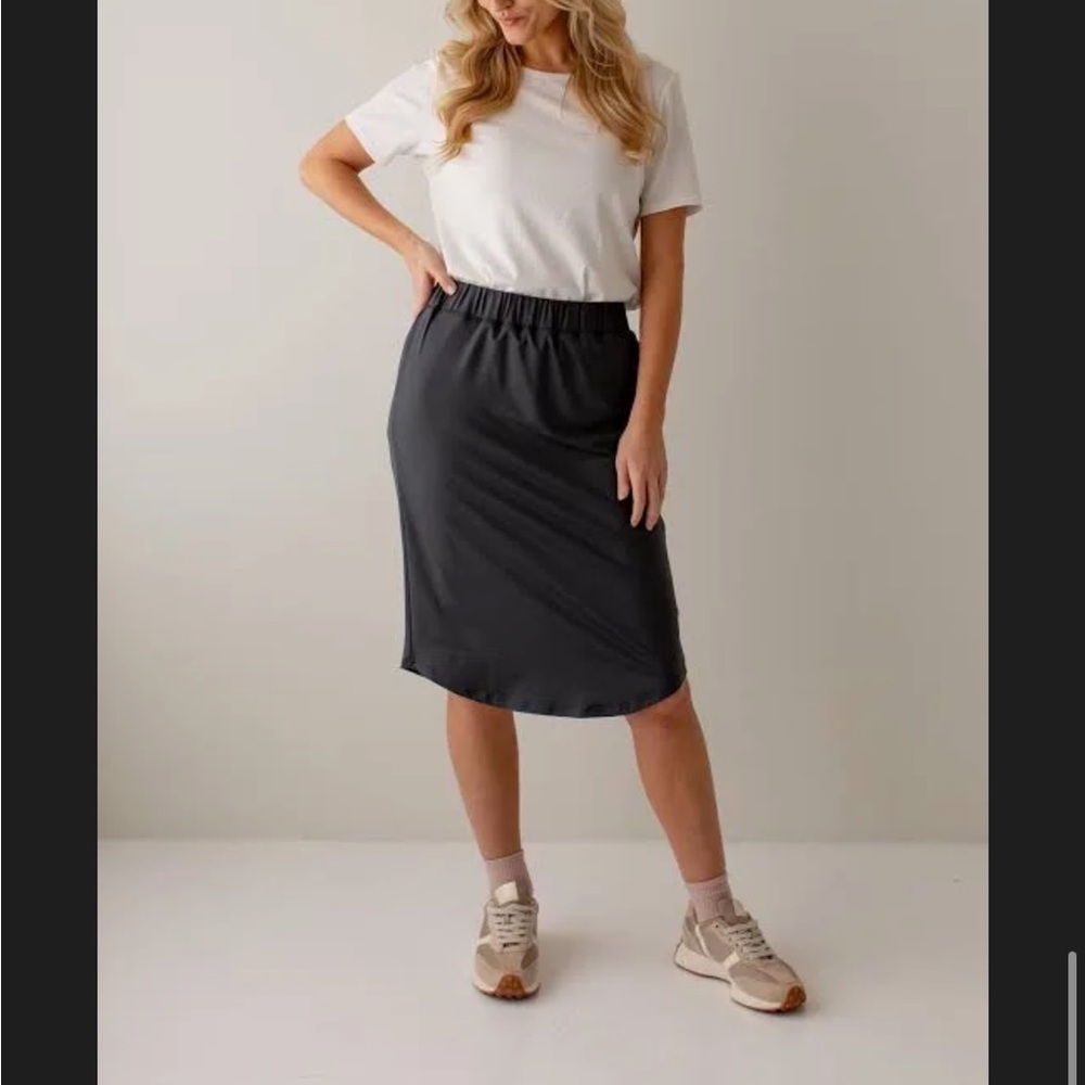 The Main Street Exchange active skirt